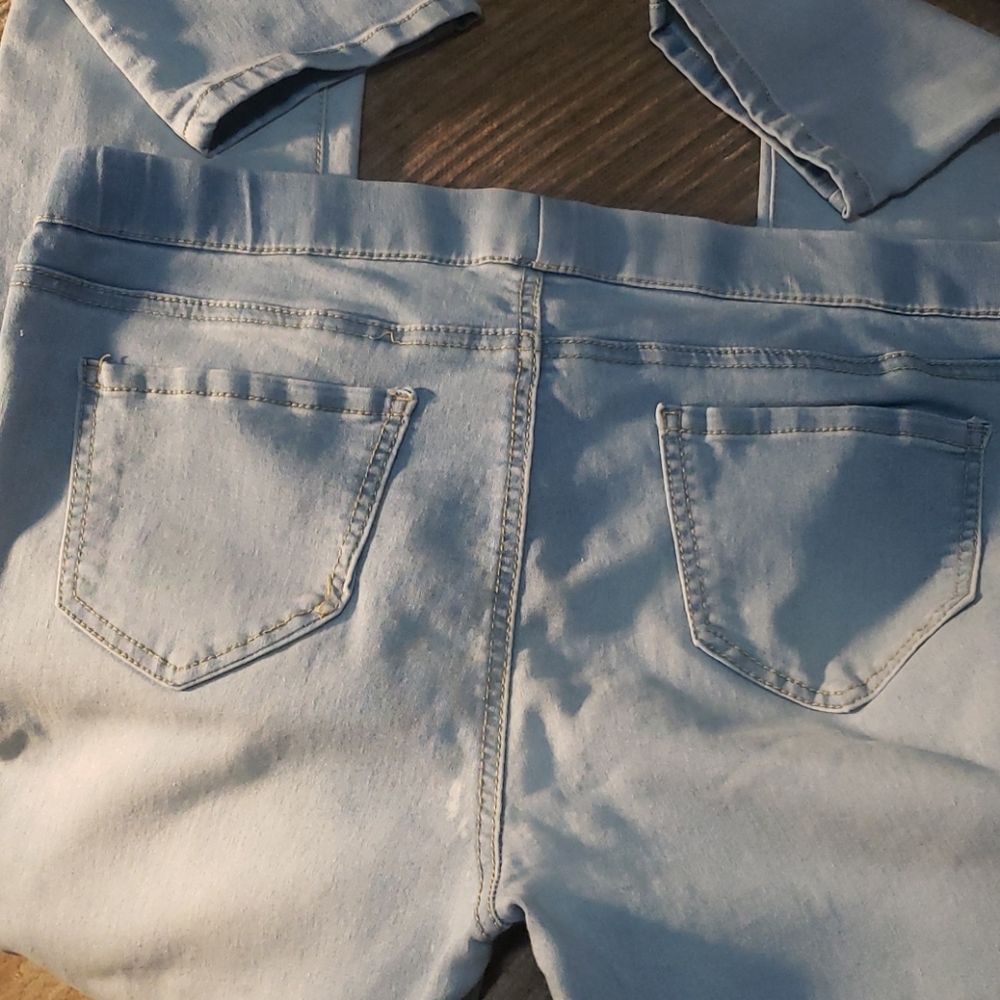 4 for $20 jeggins - Picture 3 of 7